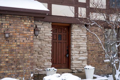 Tiny photo for 3810 Russett Lane, Northbrook, IL 60062 (MLS # 12575079)