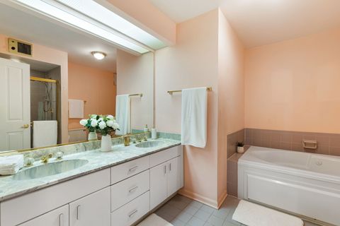 Tiny photo for 3100 Lexington Lane #312, Glenview, IL 60026 (MLS # 12572077)