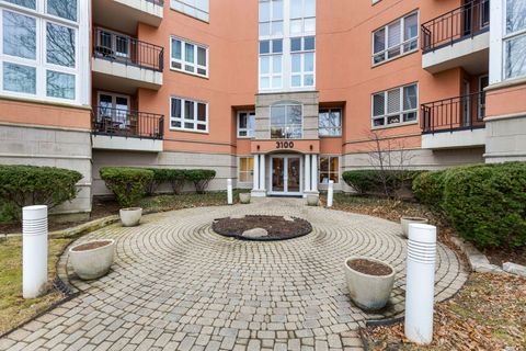 Tiny photo for 3100 Lexington Lane #312, Glenview, IL 60026 (MLS # 12572077)