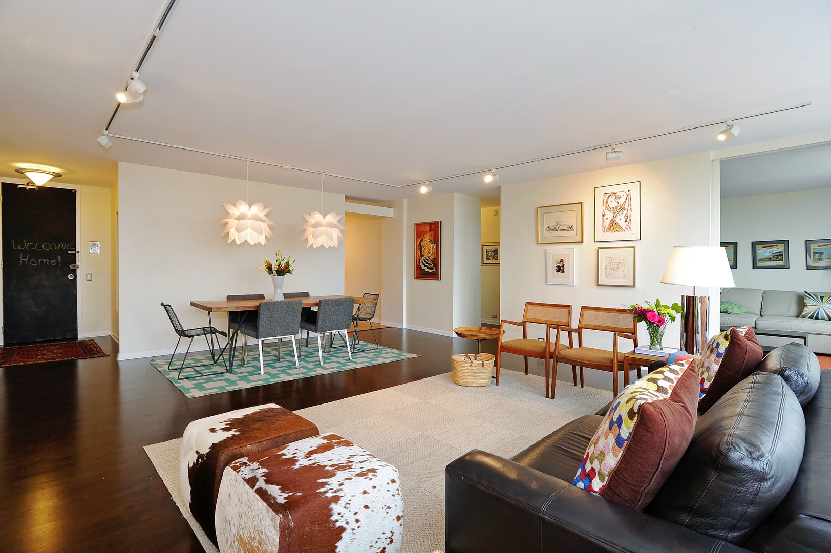 330 W DIVERSEY Parkway 2202