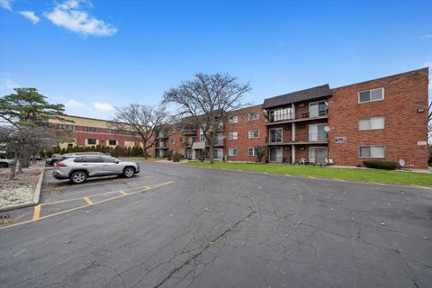 Tiny photo for 11245 S Harlem Avenue #A12, Worth, IL 60482 (MLS # 12573220)