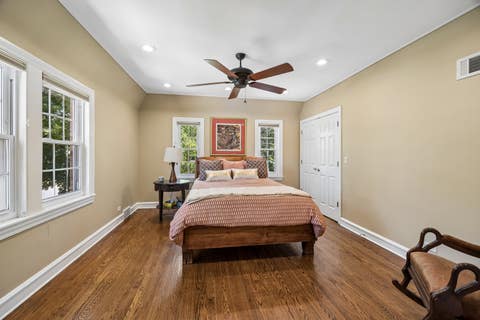 Tiny photo for 1049 N Elmwood Avenue, Oak Park, IL 60302 (MLS # 12705605)