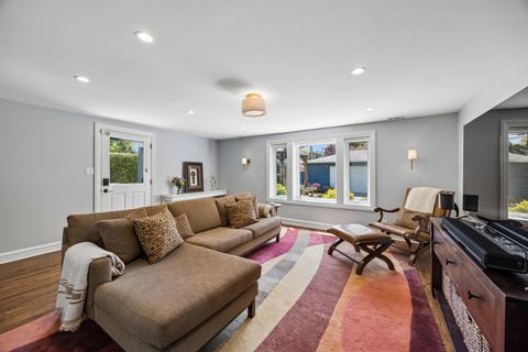 Tiny photo for 1049 N Elmwood Avenue, Oak Park, IL 60302 (MLS # 12705605)