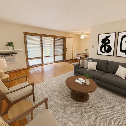 Tiny photo for 2209 Arbor Circle #6, Downers Grove, IL 60515 (MLS # 12490885)