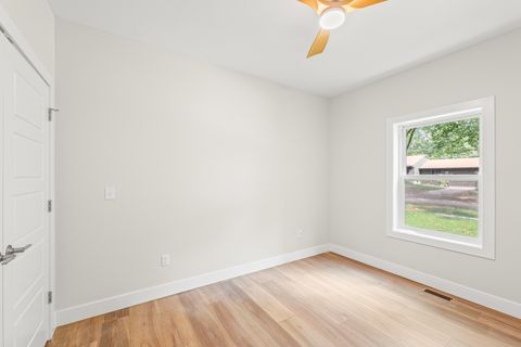 Tiny photo for 2015 Cureton Drive #B, Urbana, IL 61801 (MLS # 12480719)