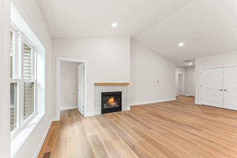 Tiny photo for 2015 Cureton Drive #B, Urbana, IL 61801 (MLS # 12480719)