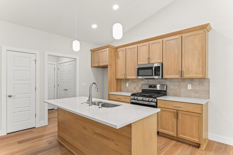 Tiny photo for 2015 Cureton Drive #B, Urbana, IL 61801 (MLS # 12480719)