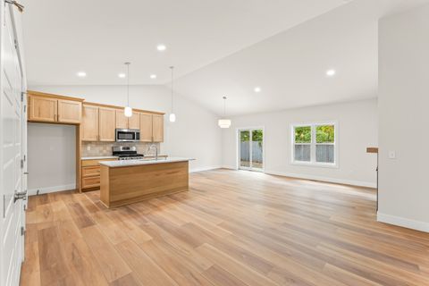 Tiny photo for 2015 Cureton Drive #B, Urbana, IL 61801 (MLS # 12480719)