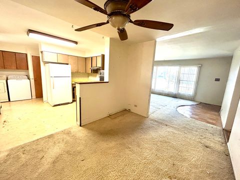 Tiny photo for 333 Charing Cross Road, Elk Grove Village, IL 60007 (MLS # 12511136)