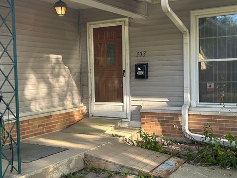 Tiny photo for 333 Charing Cross Road, Elk Grove Village, IL 60007 (MLS # 12511136)