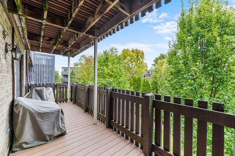 Tiny photo for 1721 Northfield Square #C, Northfield, IL 60093 (MLS # 12530285)