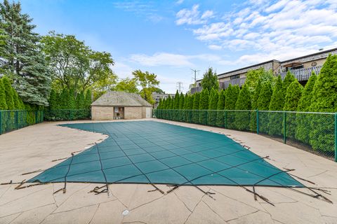 Tiny photo for 1721 Northfield Square #C, Northfield, IL 60093 (MLS # 12530285)