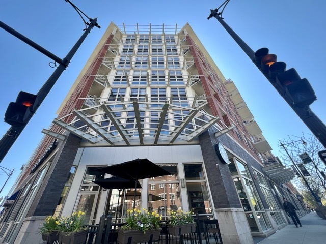 1001 W Madison Street 504