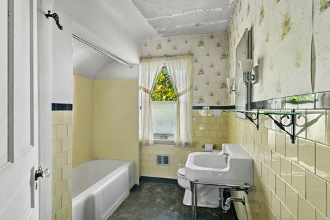 Tiny photo for 785 Locust Street, Winnetka, IL 60093 (MLS # 12489126)