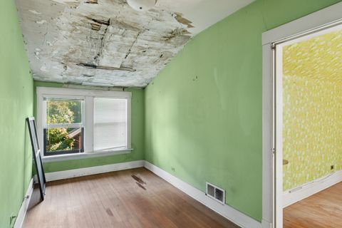 Tiny photo for 785 Locust Street, Winnetka, IL 60093 (MLS # 12489126)