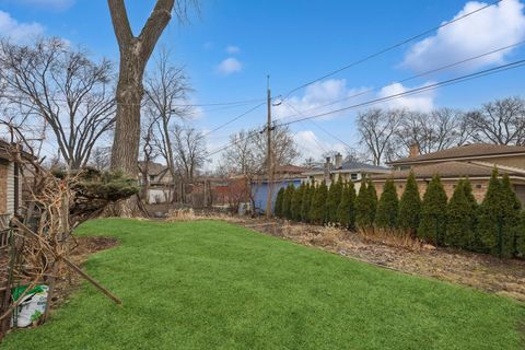 Tiny photo for 700 Lamon Avenue, Wilmette, IL 60091 (MLS # 12539700)