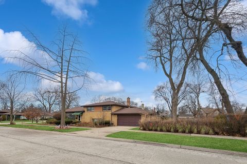 Tiny photo for 700 Lamon Avenue, Wilmette, IL 60091 (MLS # 12539700)
