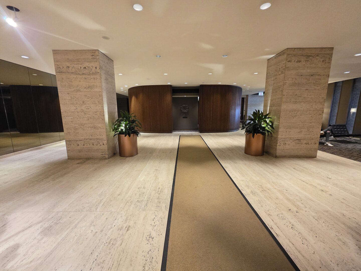 6033 N Sheridan Road 10D