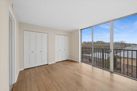 Tiny photo for 424 Park Avenue #501, River Forest, IL 60305 (MLS # 12615318)