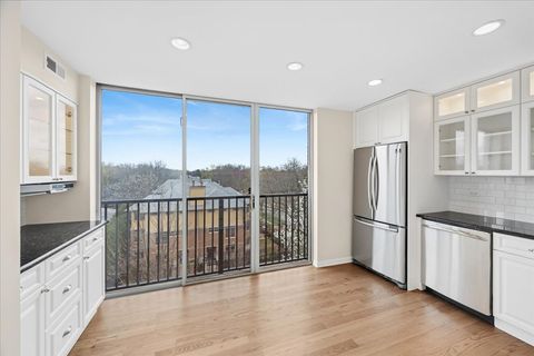 Tiny photo for 424 Park Avenue #501, River Forest, IL 60305 (MLS # 12615318)