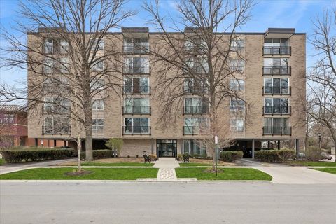 Photo of 424 Park Avenue #501, River Forest, IL 60305 (MLS # 12615318)