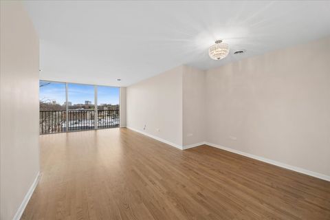 Tiny photo for 424 Park Avenue #501, River Forest, IL 60305 (MLS # 12615318)