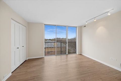 Tiny photo for 424 Park Avenue #501, River Forest, IL 60305 (MLS # 12615318)