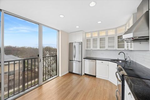 Tiny photo for 424 Park Avenue #501, River Forest, IL 60305 (MLS # 12615318)