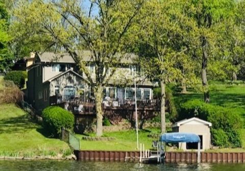 4713 E Lake Shore Drive Wonder Lake IL 60097