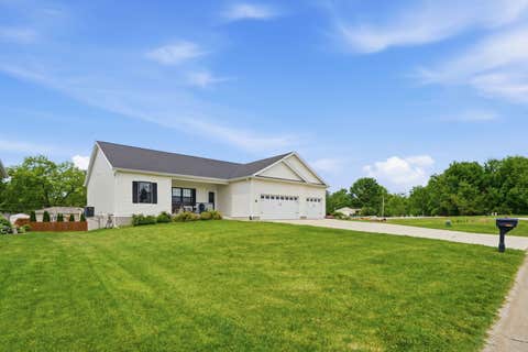 Tiny photo for 909 14th Street, Rapids City, IL 61278 (MLS # 12740204)