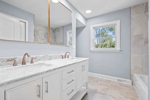 Tiny photo for 1813 E Wood Lane, Mount Prospect, IL 60056 (MLS # 12522057)