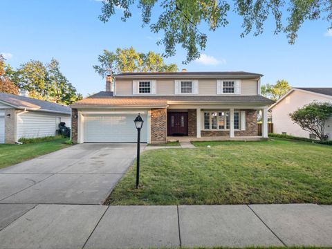 Photo of 1813 E Wood Lane, Mount Prospect, IL 60056 (MLS # 12522057)