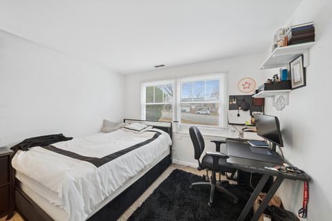 Tiny photo for 2421 Royal Drive #1, Lombard, IL 60148 (MLS # 12577275)