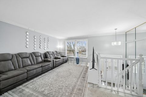 Tiny photo for 2421 Royal Drive #1, Lombard, IL 60148 (MLS # 12577275)