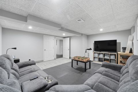 Tiny photo for 26792 W LAKEVIEW Drive S, Lake Barrington, IL 60084 (MLS # 12693521)