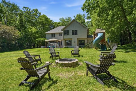 Tiny photo for 26792 W LAKEVIEW Drive S, Lake Barrington, IL 60084 (MLS # 12693521)
