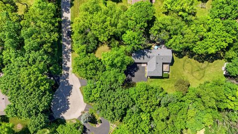 Tiny photo for 26792 W LAKEVIEW Drive S, Lake Barrington, IL 60084 (MLS # 12693521)