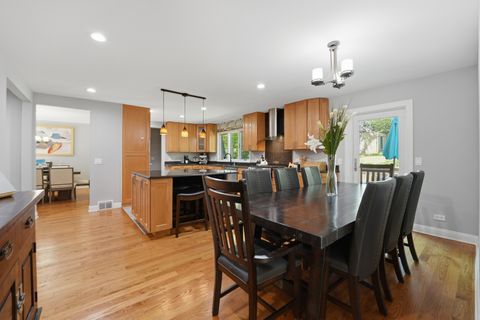Tiny photo for 26792 W LAKEVIEW Drive S, Lake Barrington, IL 60084 (MLS # 12693521)