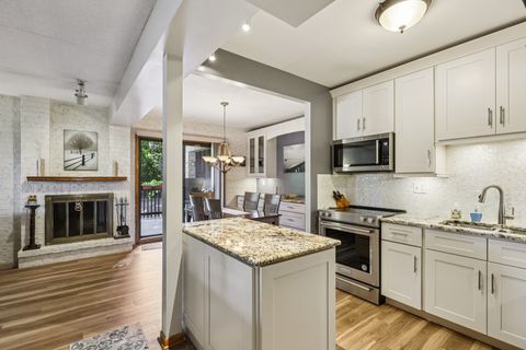 Tiny photo for 1424 Woodbridge Road #1H, Joliet, IL 60436 (MLS # 12469335)