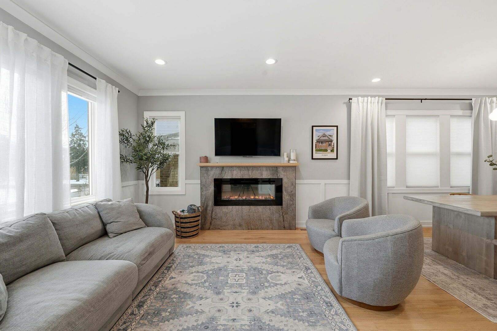 3806 N Nordica Avenue