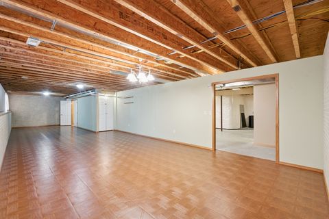 Tiny photo for 1716 Conor Court, Clinton, IA 52732 (MLS # 12597366)