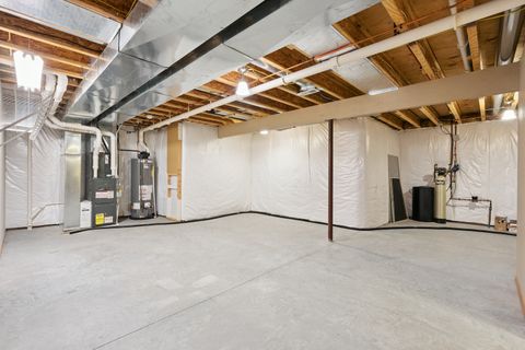 Tiny photo for 1716 Conor Court, Clinton, IA 52732 (MLS # 12597366)