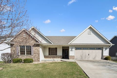 Photo of 1716 Conor Court, Clinton, IA 52732 (MLS # 12597366)