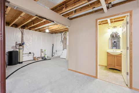 Tiny photo for 1716 Conor Court, Clinton, IA 52732 (MLS # 12597366)