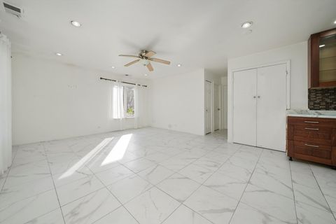 Tiny photo for 1182 Cove Drive #152A, Prospect Heights, IL 60070 (MLS # 12490026)