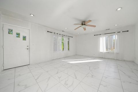 Tiny photo for 1182 Cove Drive #152A, Prospect Heights, IL 60070 (MLS # 12490026)