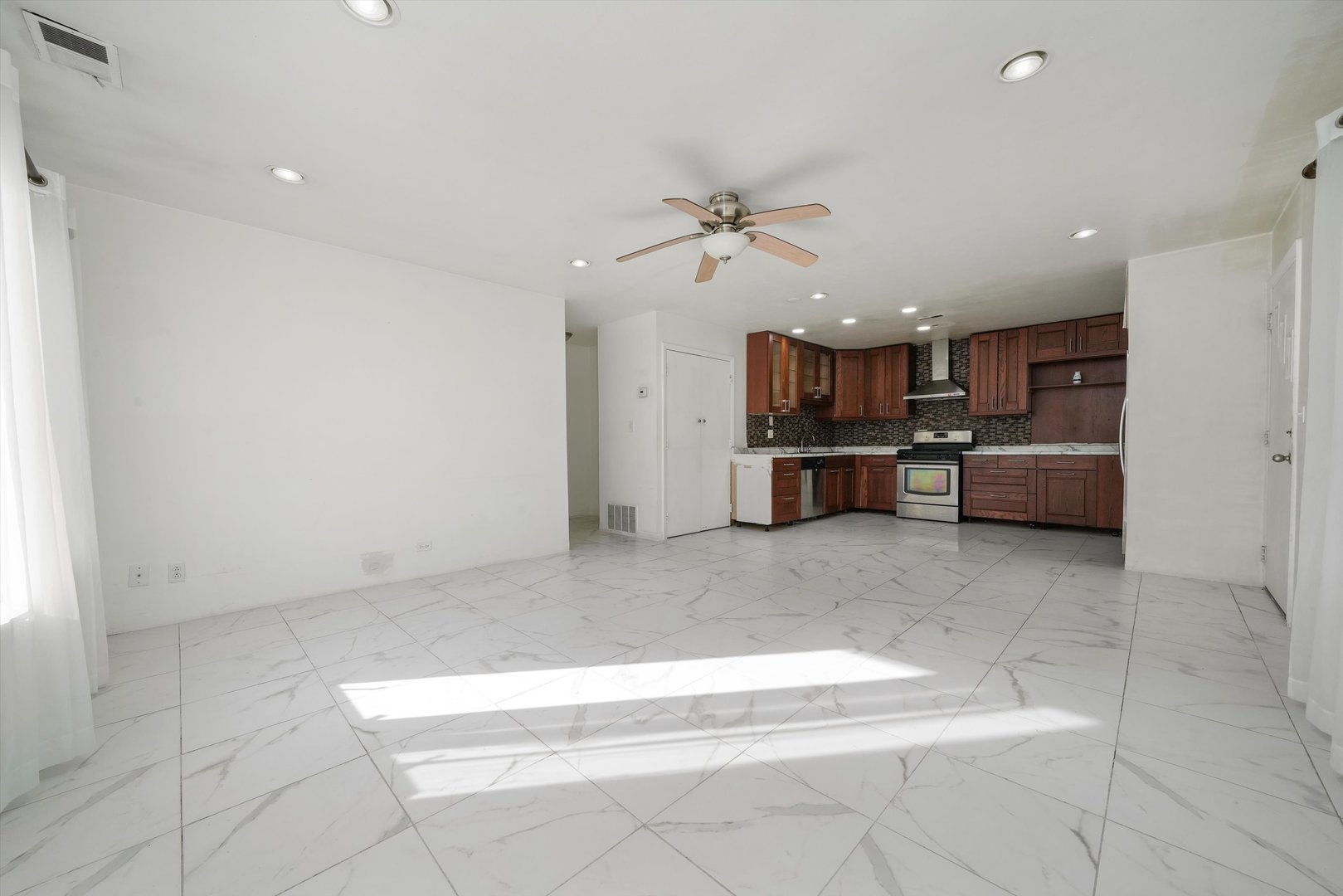 1182 Cove Drive 152A