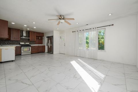 Tiny photo for 1182 Cove Drive #152A, Prospect Heights, IL 60070 (MLS # 12490026)