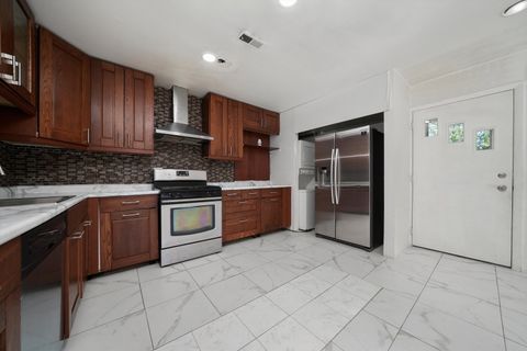 Tiny photo for 1182 Cove Drive #152A, Prospect Heights, IL 60070 (MLS # 12490026)
