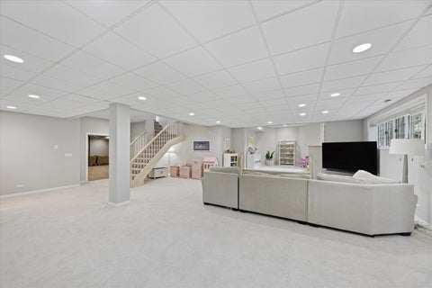 Tiny photo for 23 Ambriance Drive, Burr Ridge, IL 60527 (MLS # 12764142)